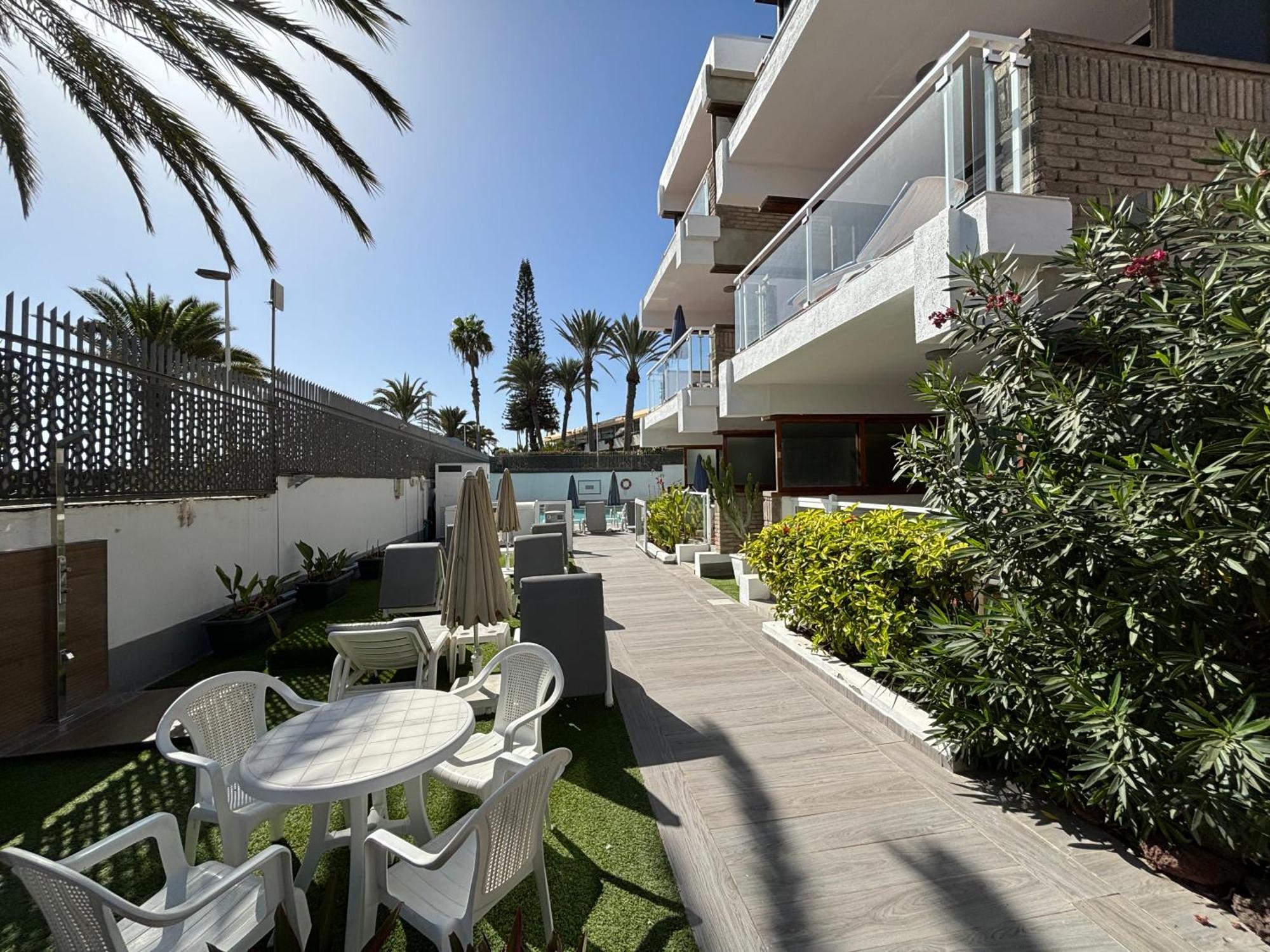 Apartamentos El Paseo بلايا ديل إنغلز المظهر الخارجي الصورة
