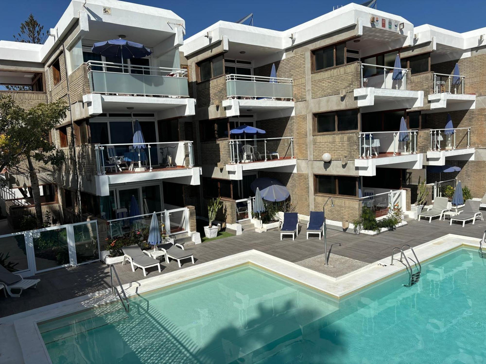 Apartamentos El Paseo بلايا ديل إنغلز المظهر الخارجي الصورة
